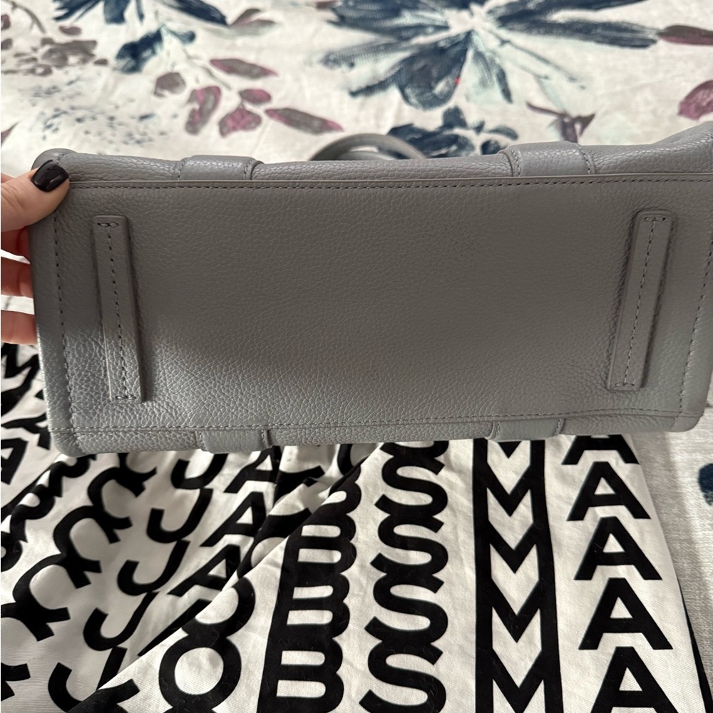 Marc Jacobs The Tote Bag Gray Leather Tote - Picture 4 of 5